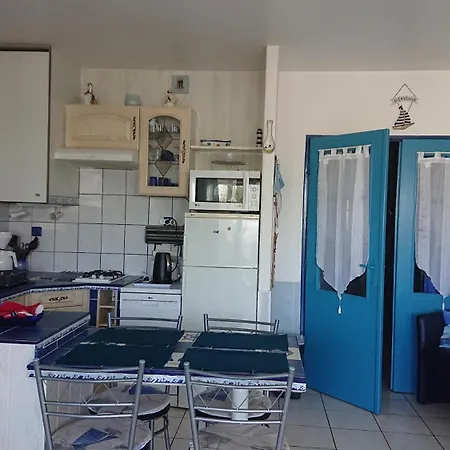 Portes De דירה